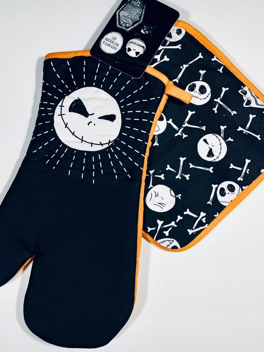 Disney The Nightmare Before Christmas Oversized Oven Mitt & Pot Holder Set